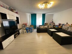 1 Decembrie, vila cu 12 camere si restaurant